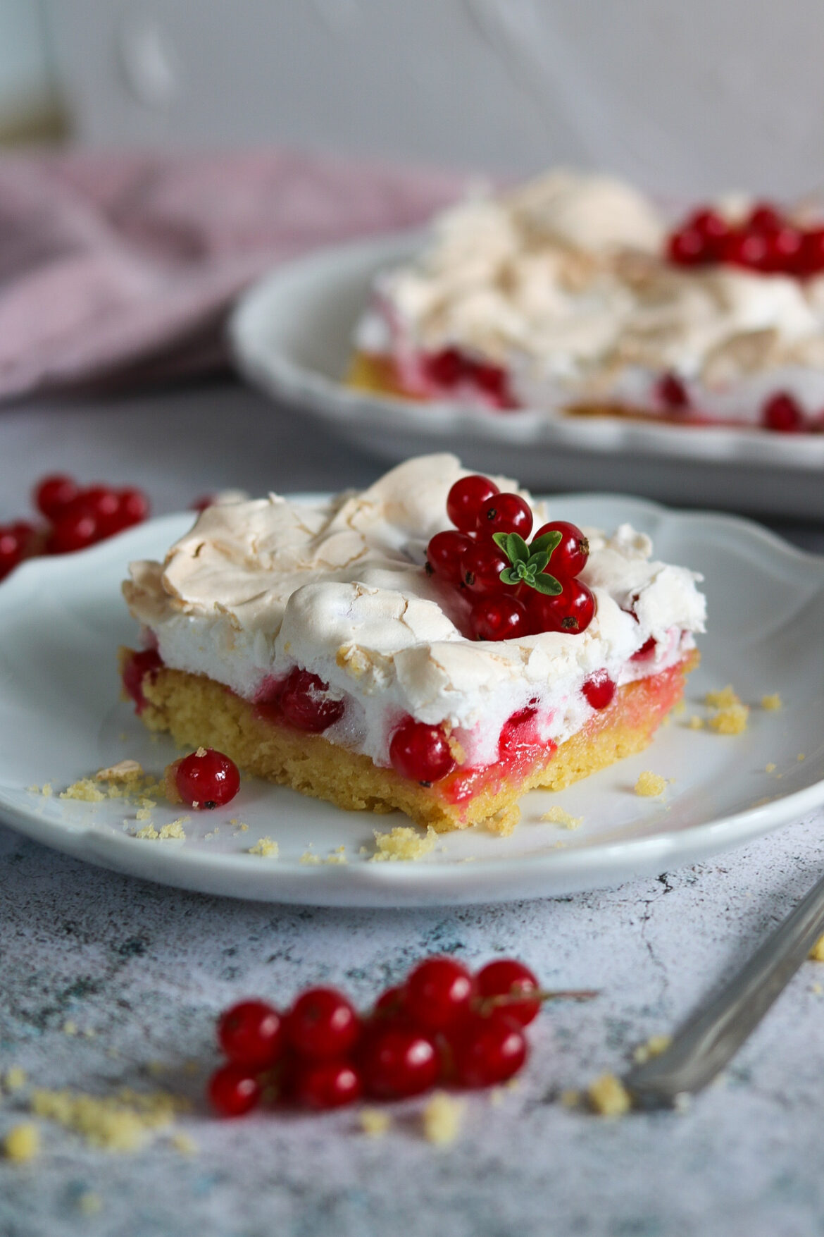 Einfacher Johannisbeer Kuchen mit Baiser