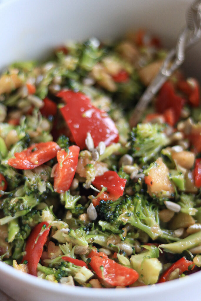 schneller Brokkoli Salat ohne Thermomix und mit