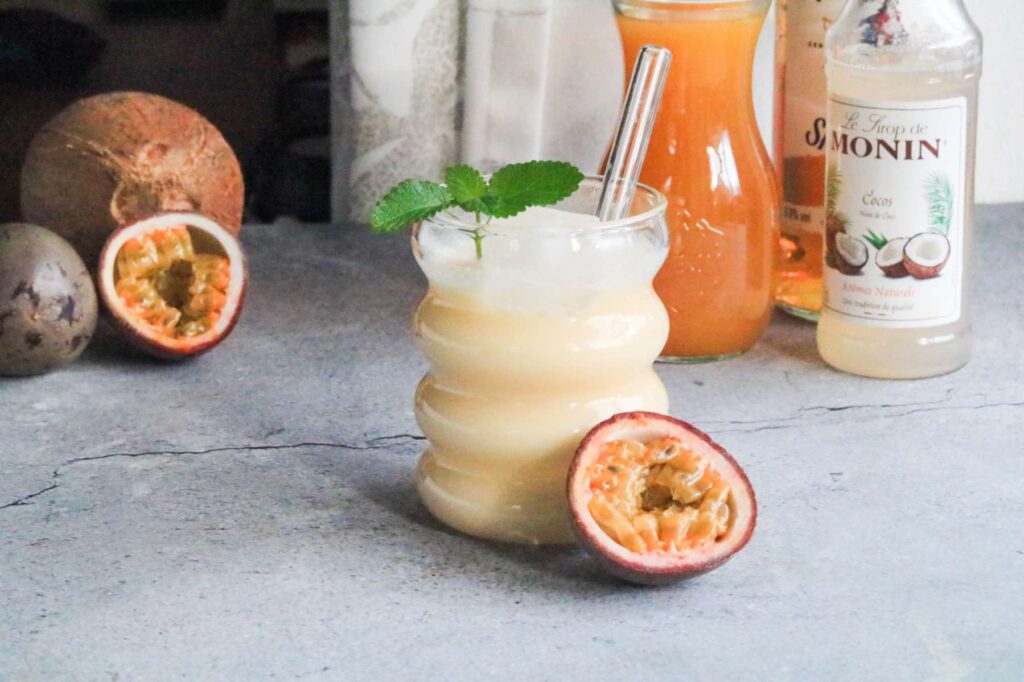 einfaches Cocktail Rezept mit Maracujasaft